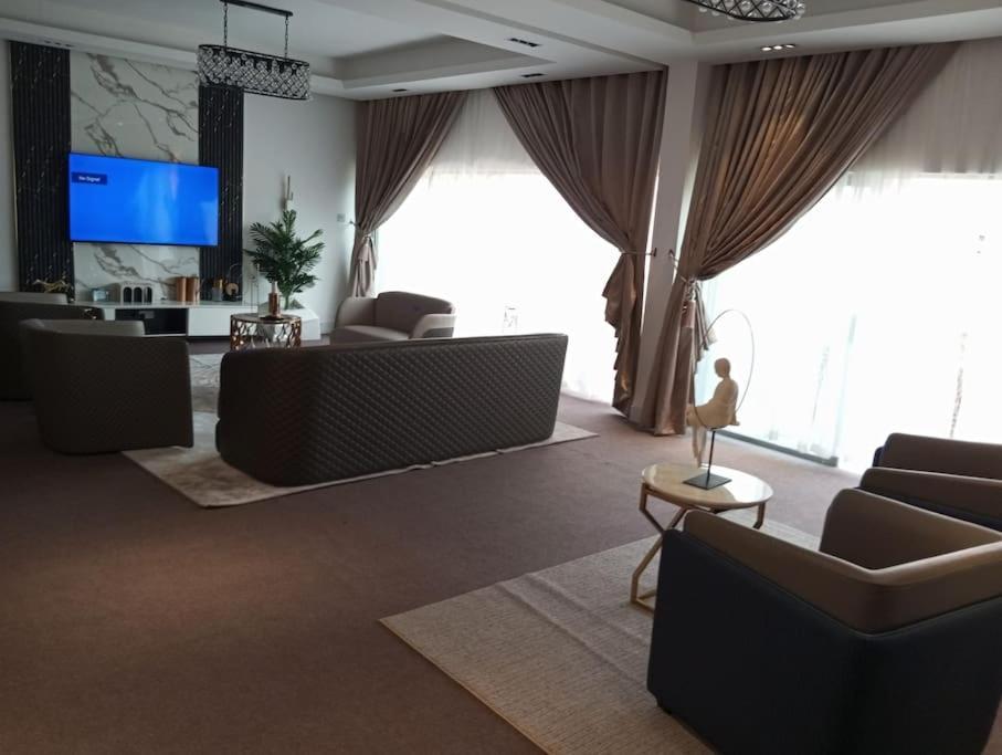 Sujimoto Residences Macdonald Lagos Ngoại thất bức ảnh