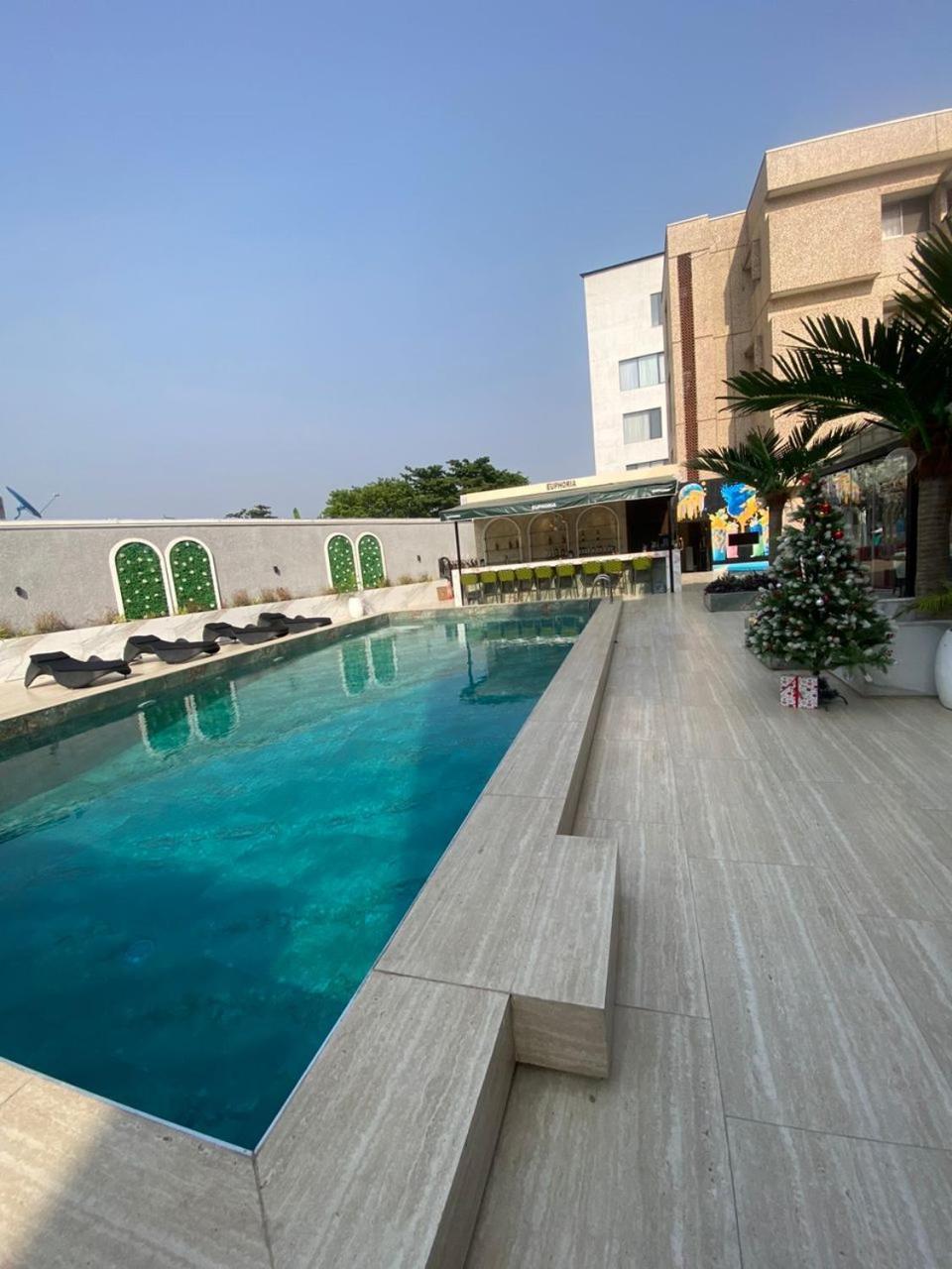 Sujimoto Residences Macdonald Lagos Ngoại thất bức ảnh